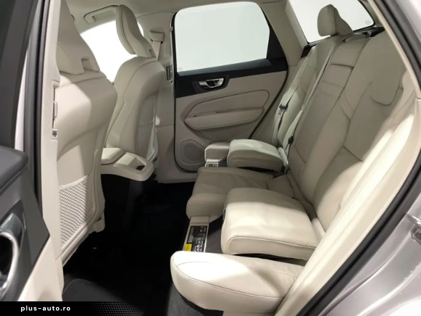 VOLVO XC60 B4 Diesel Momentum Pro Automatik EU6 Leder