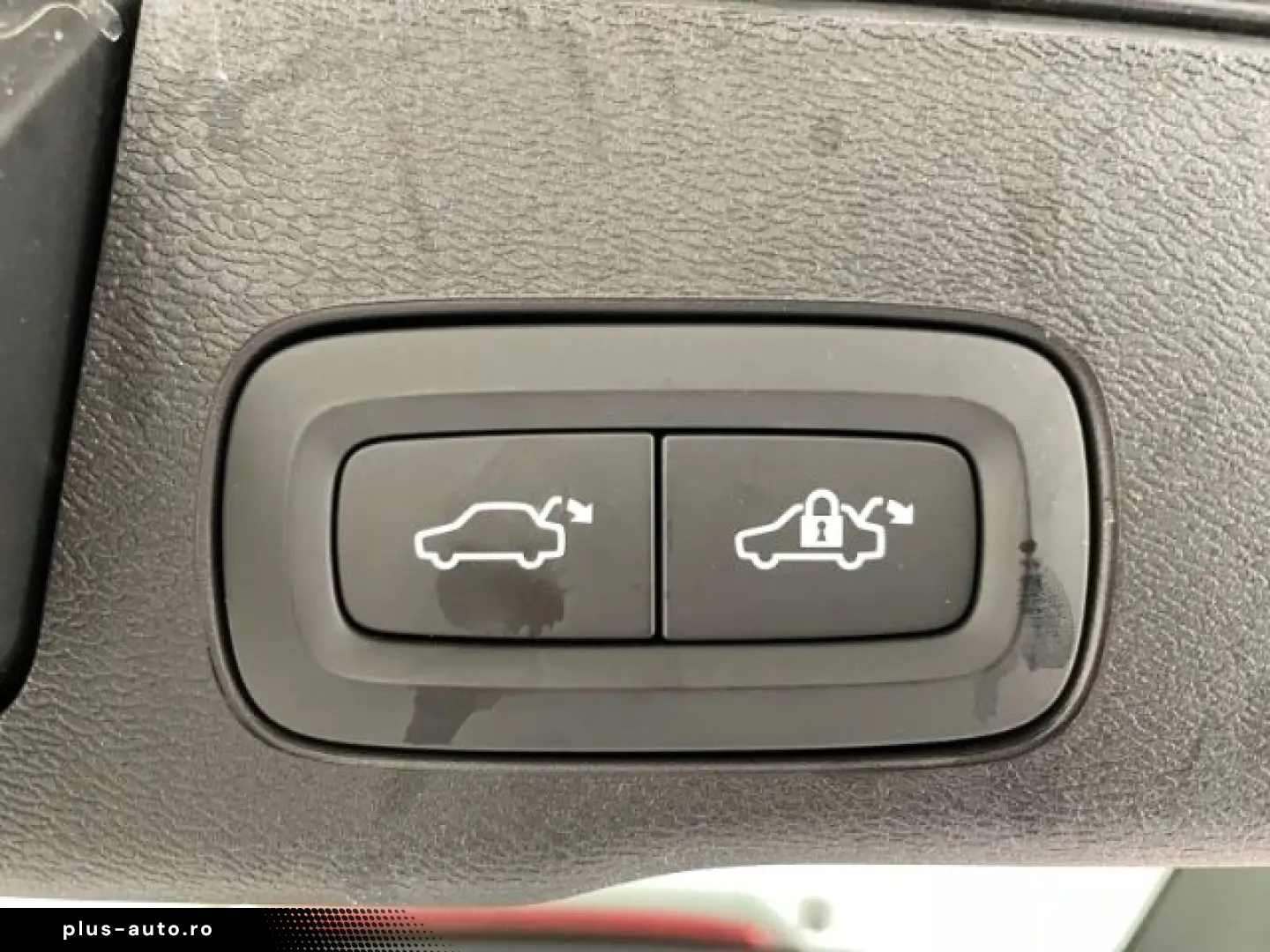 VOLVO XC60 B4 Diesel Momentum Pro Automatik EU6 Leder