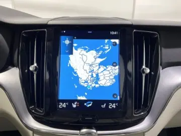 VOLVO XC60 B4 Diesel Momentum Pro Automatik EU6 Leder