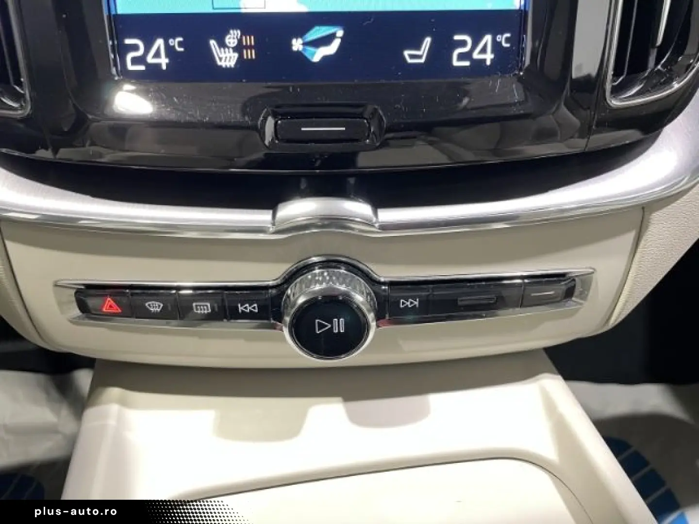 VOLVO XC60 B4 Diesel Momentum Pro Automatik EU6 Leder