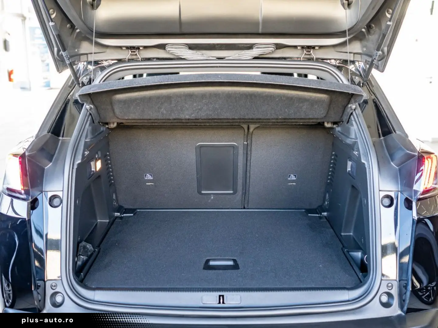 PEUGEOT 3008 GT Hybrid 136 e-DSC6 ACC LED KAMERA
