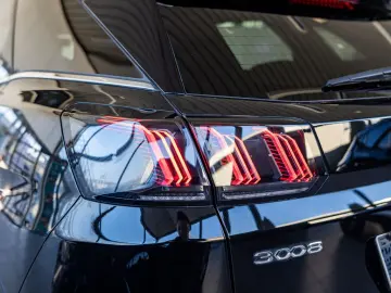PEUGEOT 3008 GT Hybrid 136 e-DSC6 ACC LED KAMERA