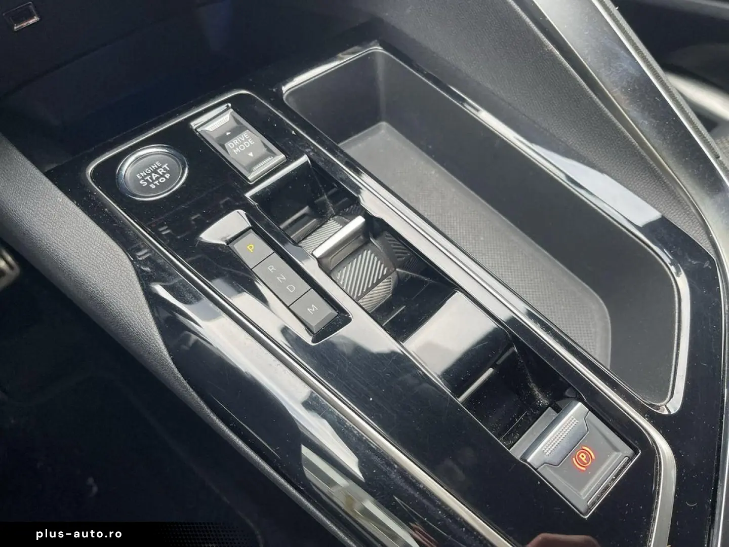 PEUGEOT 3008 Hybrid 136 GT e-DSC Navi LED R-Kam