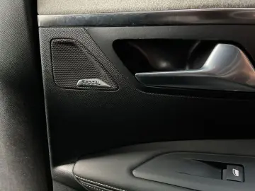 PEUGEOT 3008 Hybrid 136 GT e-DSC Navi LED R-Kam