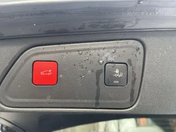 PEUGEOT 3008 Hybrid 136 GT e-DSC Navi LED R-Kam