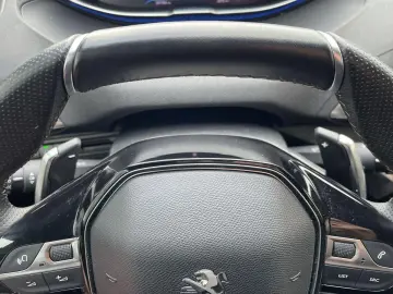 PEUGEOT 3008 Hybrid 136 GT e-DSC Navi LED R-Kam