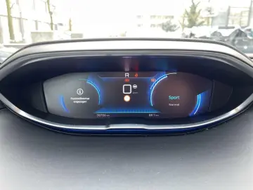 PEUGEOT 3008 Hybrid 136 GT e-DSC Navi LED R-Kam