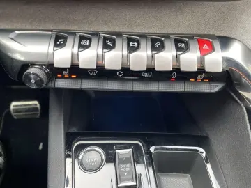 PEUGEOT 3008 Hybrid 136 GT e-DSC Navi LED R-Kam