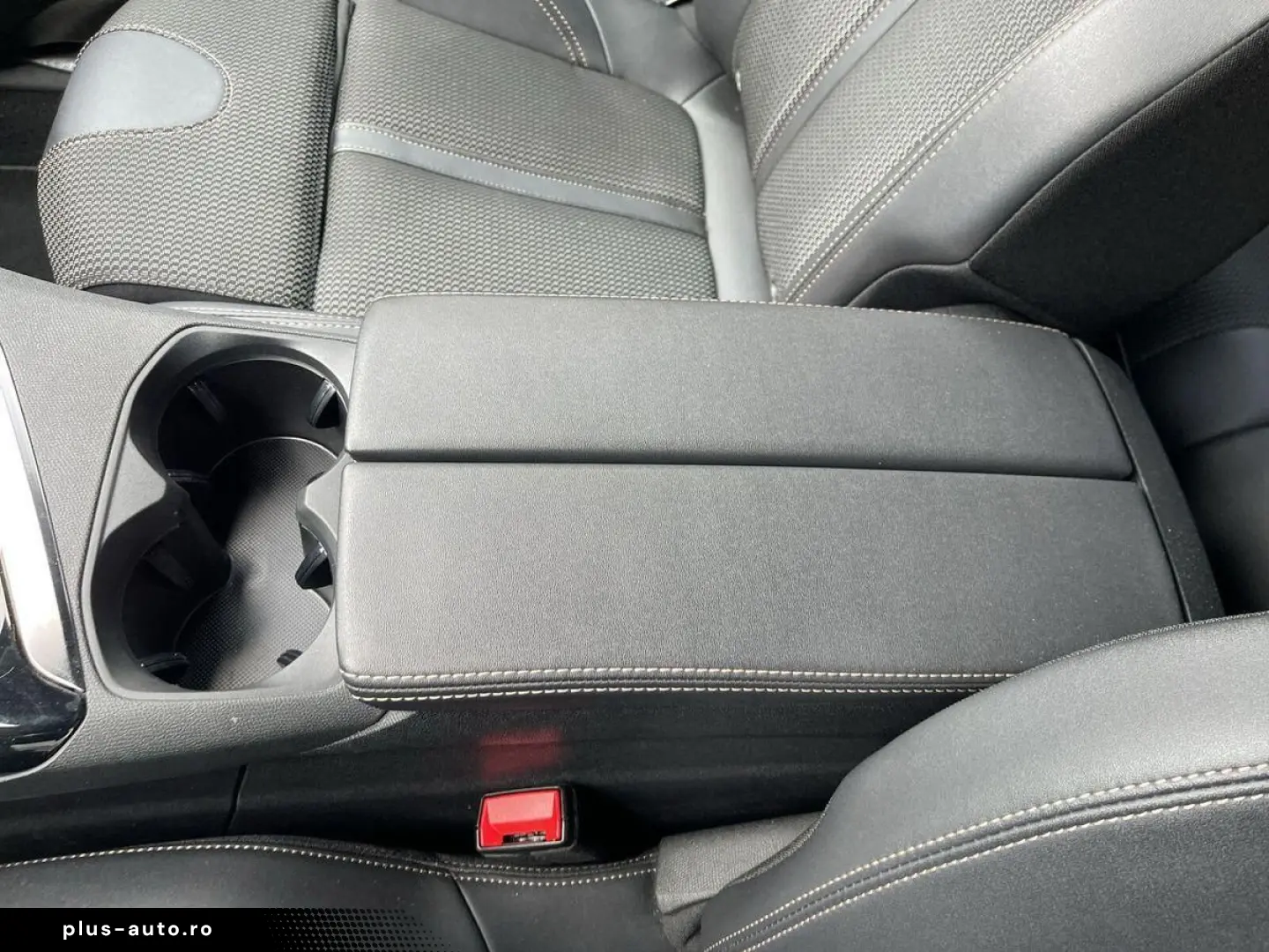 PEUGEOT 3008 Hybrid 136 GT e-DSC Navi LED R-Kam