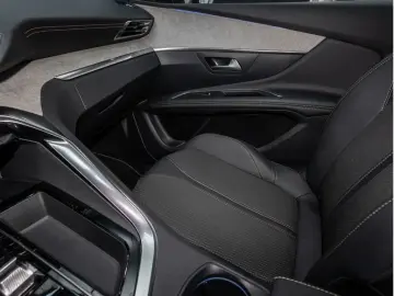 PEUGEOT 3008 GT HYBRID 136 e-DSC6 ACC LED NAVI KAMERA BT