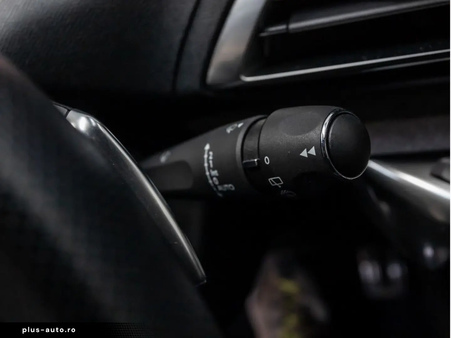 PEUGEOT 3008 GT HYBRID 136 e-DSC6 ACC LED NAVI KAMERA BT