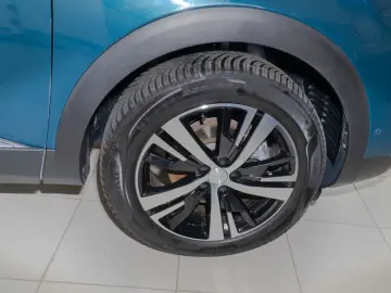 PEUGEOT 3008 GT Hybrid 136 e-DSC6 ACC LED NAVI