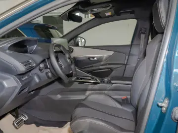 PEUGEOT 3008 GT Hybrid 136 e-DSC6 ACC LED NAVI