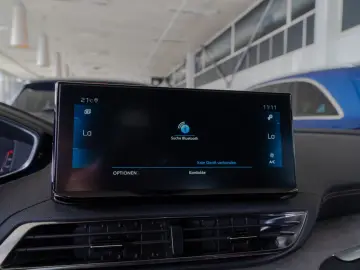 PEUGEOT 3008 GT Hybrid 136 e-DSC6 ACC LED NAVI