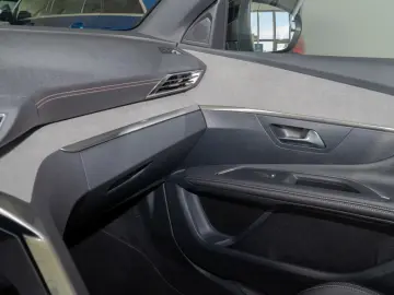 PEUGEOT 3008 GT Hybrid 136 e-DSC6 ACC LED NAVI