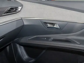 PEUGEOT 3008 GT Hybrid 136 e-DSC6 ACC LED NAVI