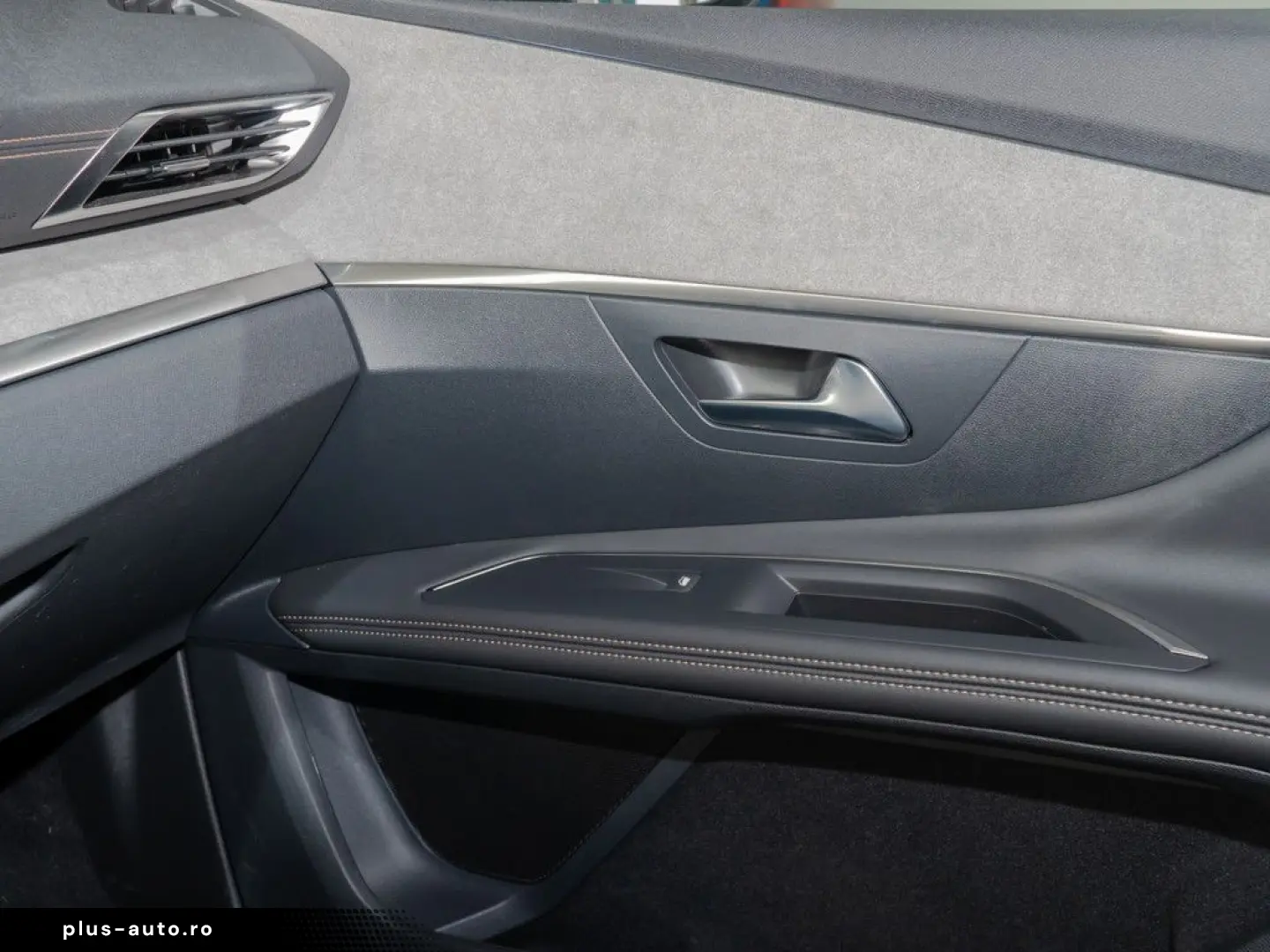 PEUGEOT 3008 GT Hybrid 136 e-DSC6 ACC LED NAVI