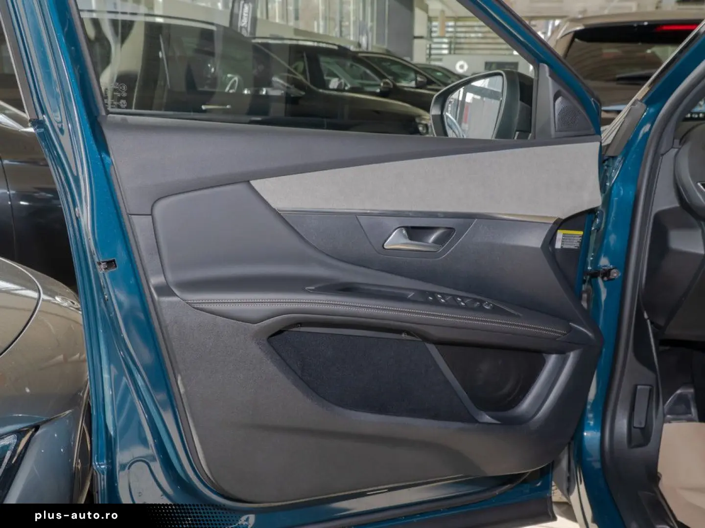 PEUGEOT 3008 GT Hybrid 136 e-DSC6 ACC LED NAVI