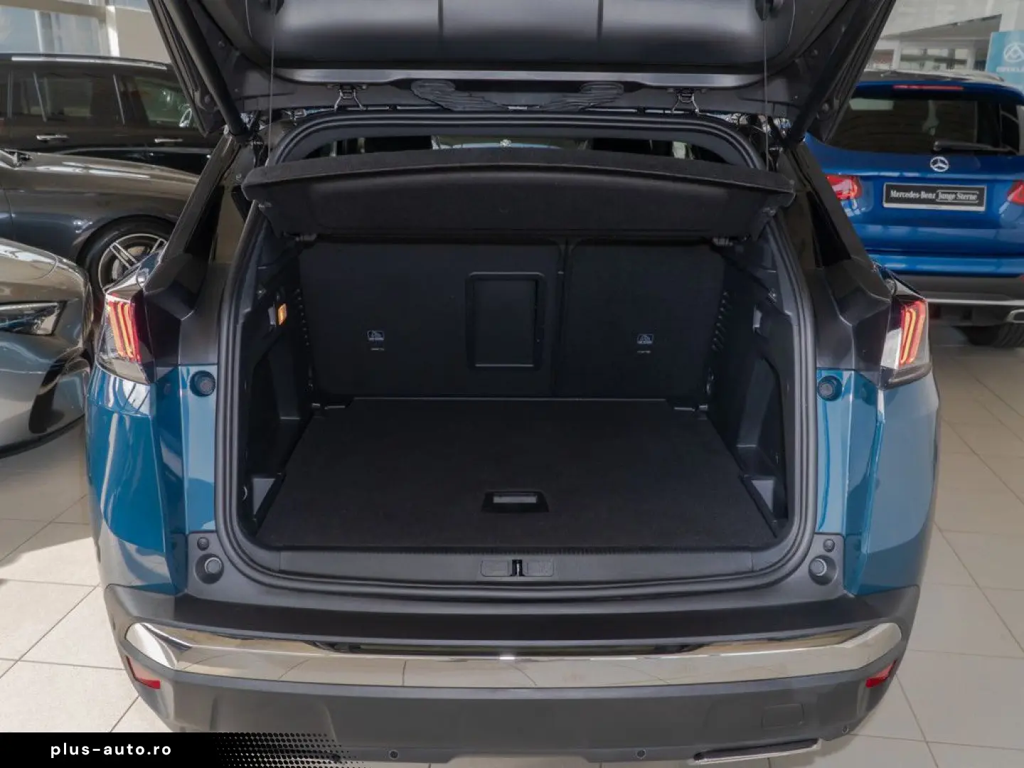 PEUGEOT 3008 GT Hybrid 136 e-DSC6 ACC LED NAVI