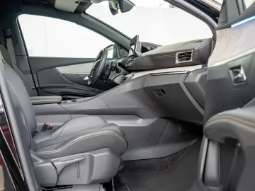 PEUGEOT 3008 GT Hybrid 136 e-DSC6 ACC LED NAVI