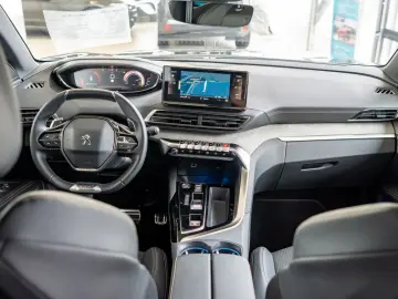 PEUGEOT 3008 GT Hybrid 136 e-DSC6 ACC LED NAVI