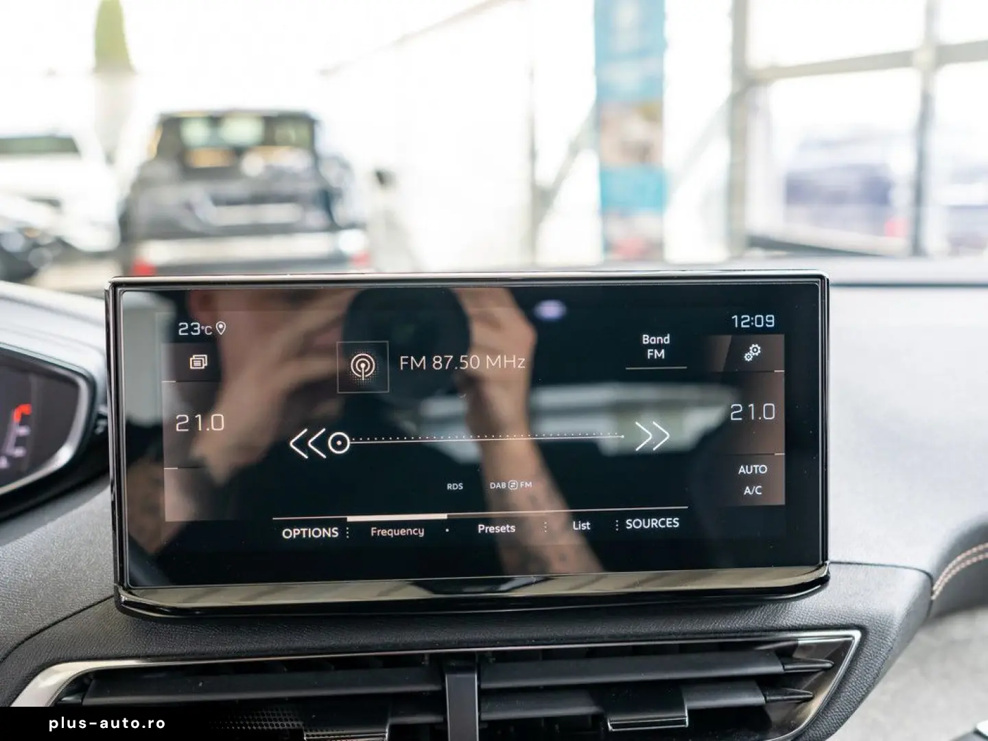 PEUGEOT 3008 GT Hybrid 136 e-DSC6 ACC LED NAVI