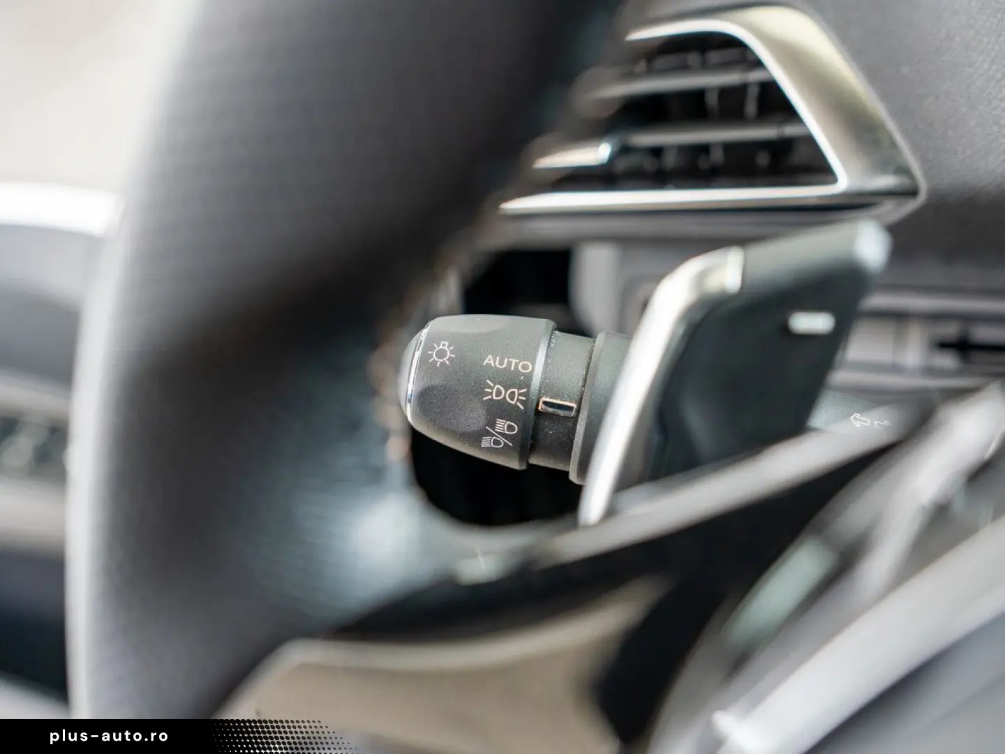 PEUGEOT 3008 GT Hybrid 136 e-DSC6 ACC LED NAVI