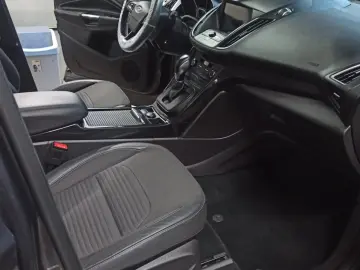 Ford Kuga 4WD  150cp