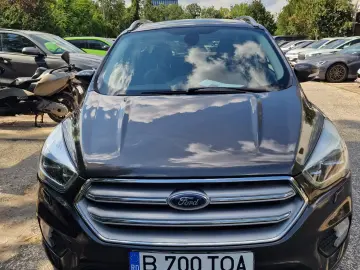 Ford Kuga 4WD  Titanium 2.0 TDCI 150CP aut. Xen Pachet Iarnă