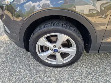 Ford Kuga 4WD  Titanium 2.0 TDCI 150CP aut. Xen Pachet Iarnă