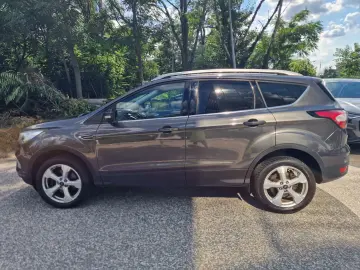 Ford Kuga 4WD  Titanium 2.0 TDCI 150CP aut. Xen Pachet Iarnă