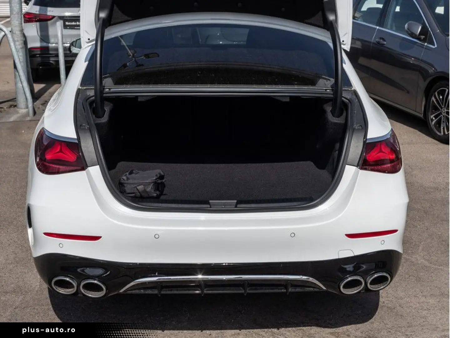 MERCEDES-BENZ E 53 AMG Hybrid 4M  DIGITAL Pano Burm