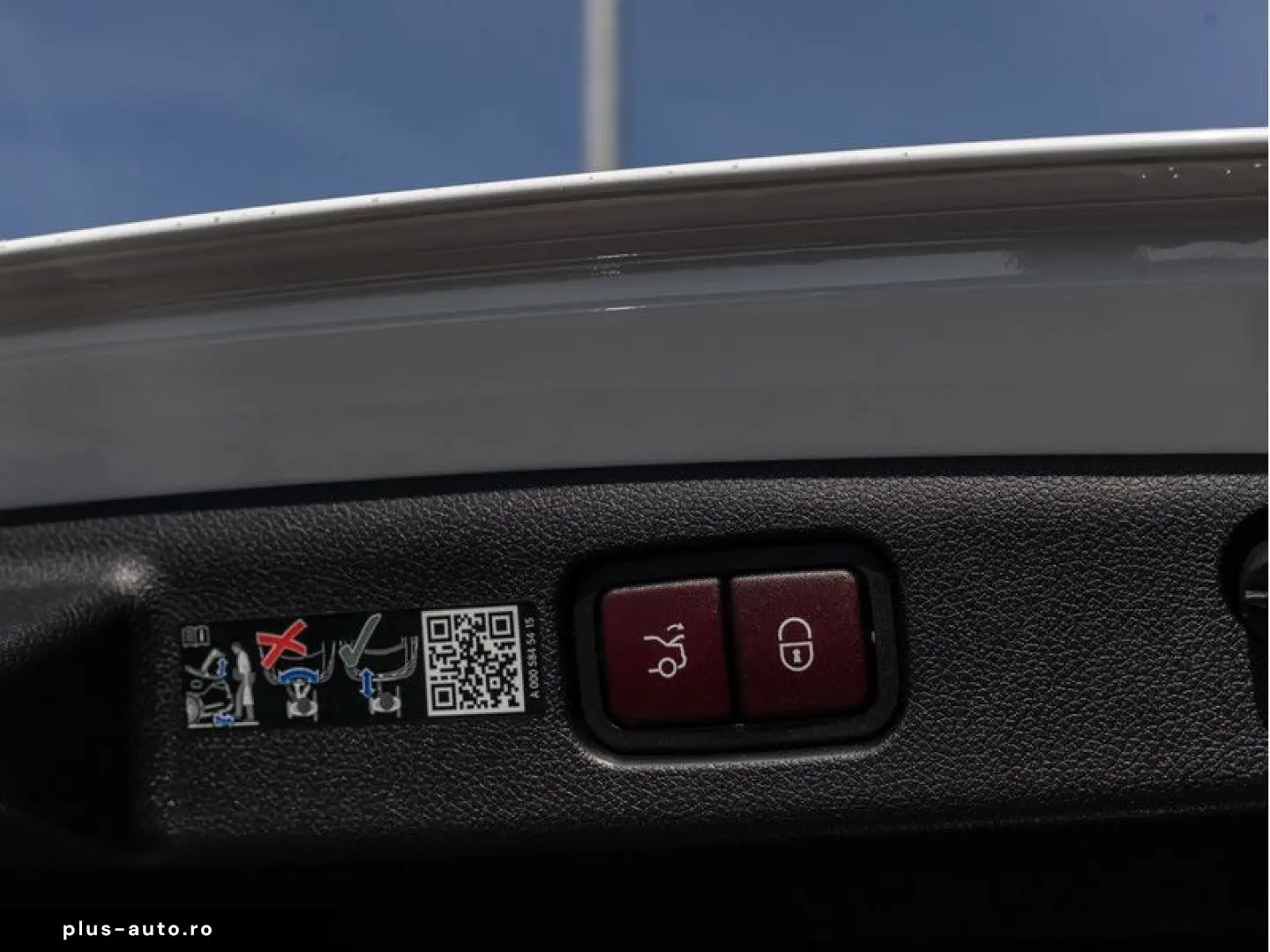 MERCEDES-BENZ E 53 AMG Hybrid 4M  DIGITAL Pano Burm