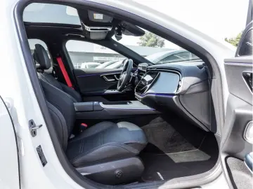 MERCEDES-BENZ E 53 AMG Hybrid 4M  DIGITAL Pano Burm
