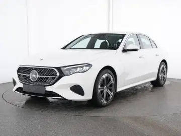 MERCEDES-BENZ E 300 e Avantgarde LED Distronic Kamera DAB