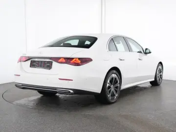 MERCEDES-BENZ E 300 e Avantgarde LED Distronic Kamera DAB