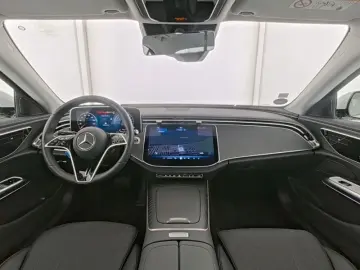 MERCEDES-BENZ E 300 e Avantgarde LED Distronic Kamera DAB