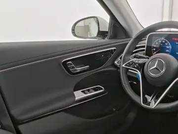 MERCEDES-BENZ E 300 e Avantgarde LED Distronic Kamera DAB