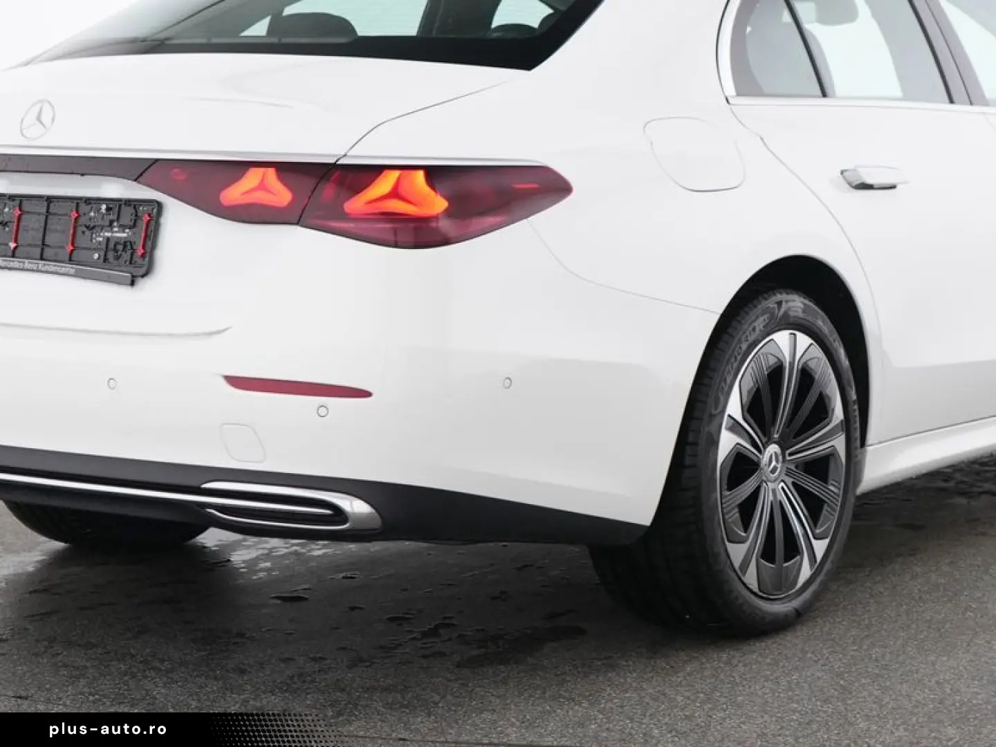 MERCEDES-BENZ E 300 e Avantgarde LED Distronic Kamera DAB