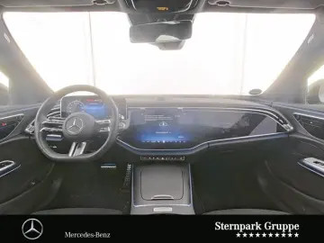 MERCEDES-BENZ E 300e  AMG Night Superscreen 20Zoll Distronic