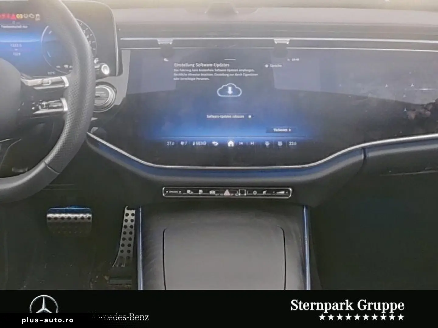 MERCEDES-BENZ E 300e  AMG Night Superscreen 20Zoll Distronic