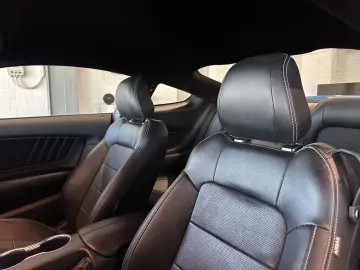 FORD Mustang GT B&O
