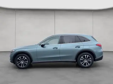 MERCEDES-BENZ GLC 200 Avantgarde Adv.Plus Pano AHK Sound