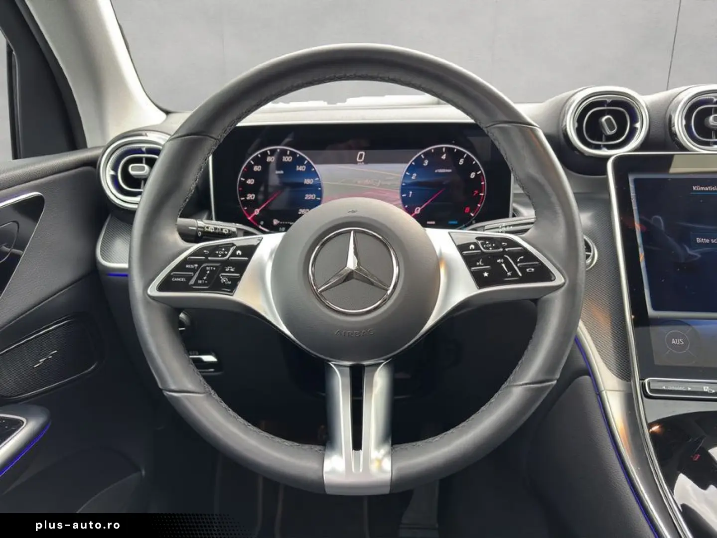 MERCEDES-BENZ GLC 200 Avantgarde Adv.Plus Pano AHK Sound