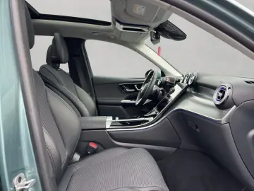 MERCEDES-BENZ GLC 200 Avantgarde Adv.Plus Pano AHK Sound