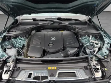 MERCEDES-BENZ GLC 200 Avantgarde Adv.Plus Pano AHK Sound