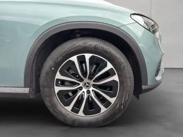 MERCEDES-BENZ GLC 200 Avantgarde Adv.Plus Pano AHK Sound