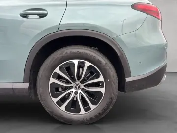 MERCEDES-BENZ GLC 200 Avantgarde Adv.Plus Pano AHK Sound