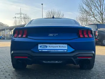 FORD Mustang Fastback 5.0 Ti-VCT V8 328 kW GT