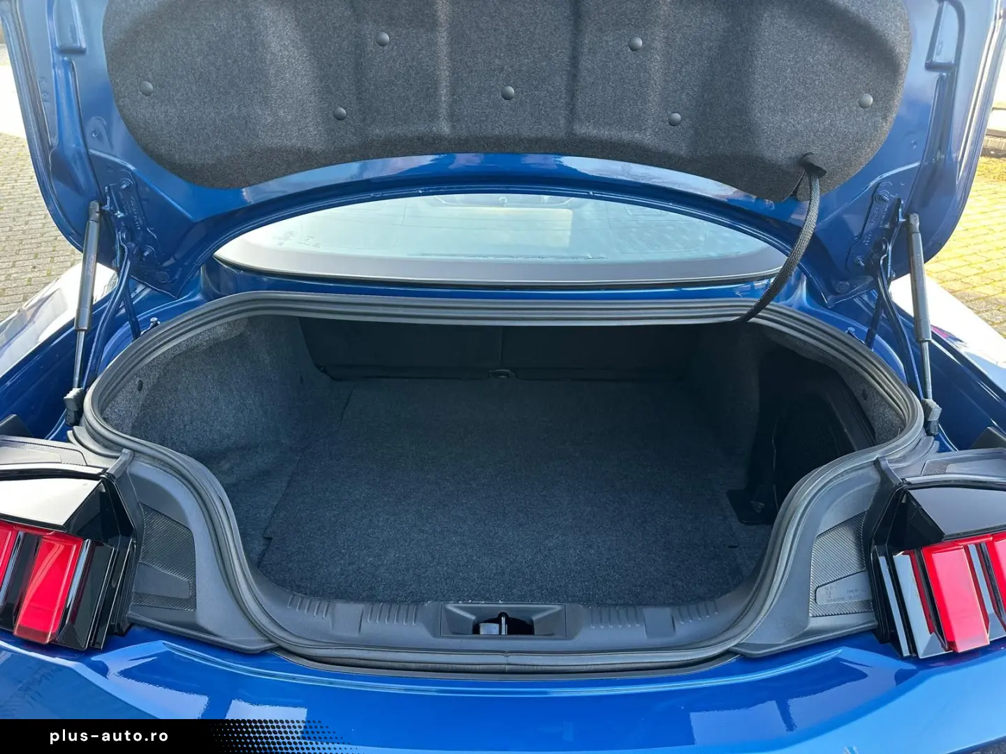 FORD Mustang Fastback 5.0 Ti-VCT V8 328 kW GT